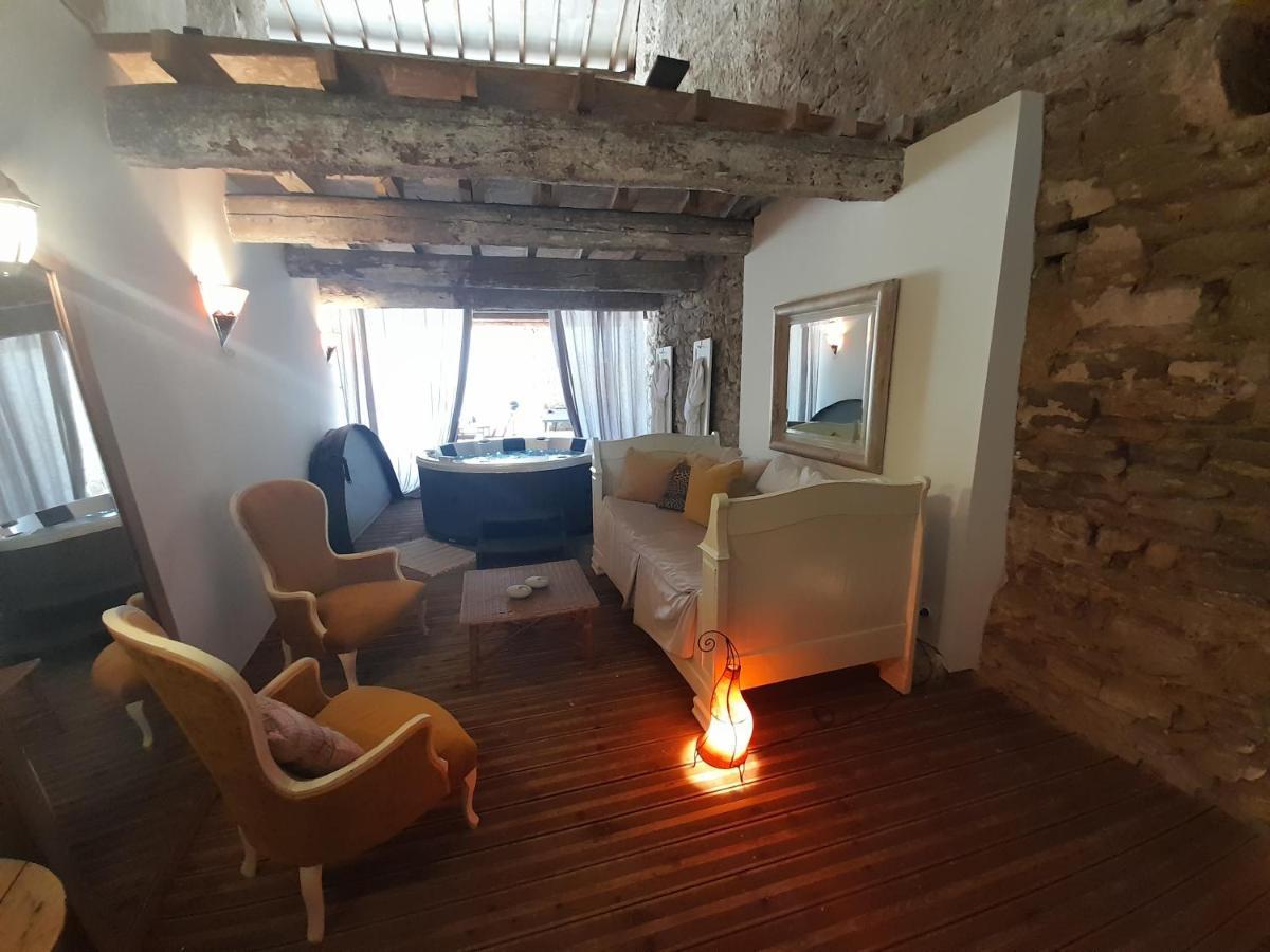 Le Gite De Sainte Valiere Piscine Et Spa Экстерьер фото