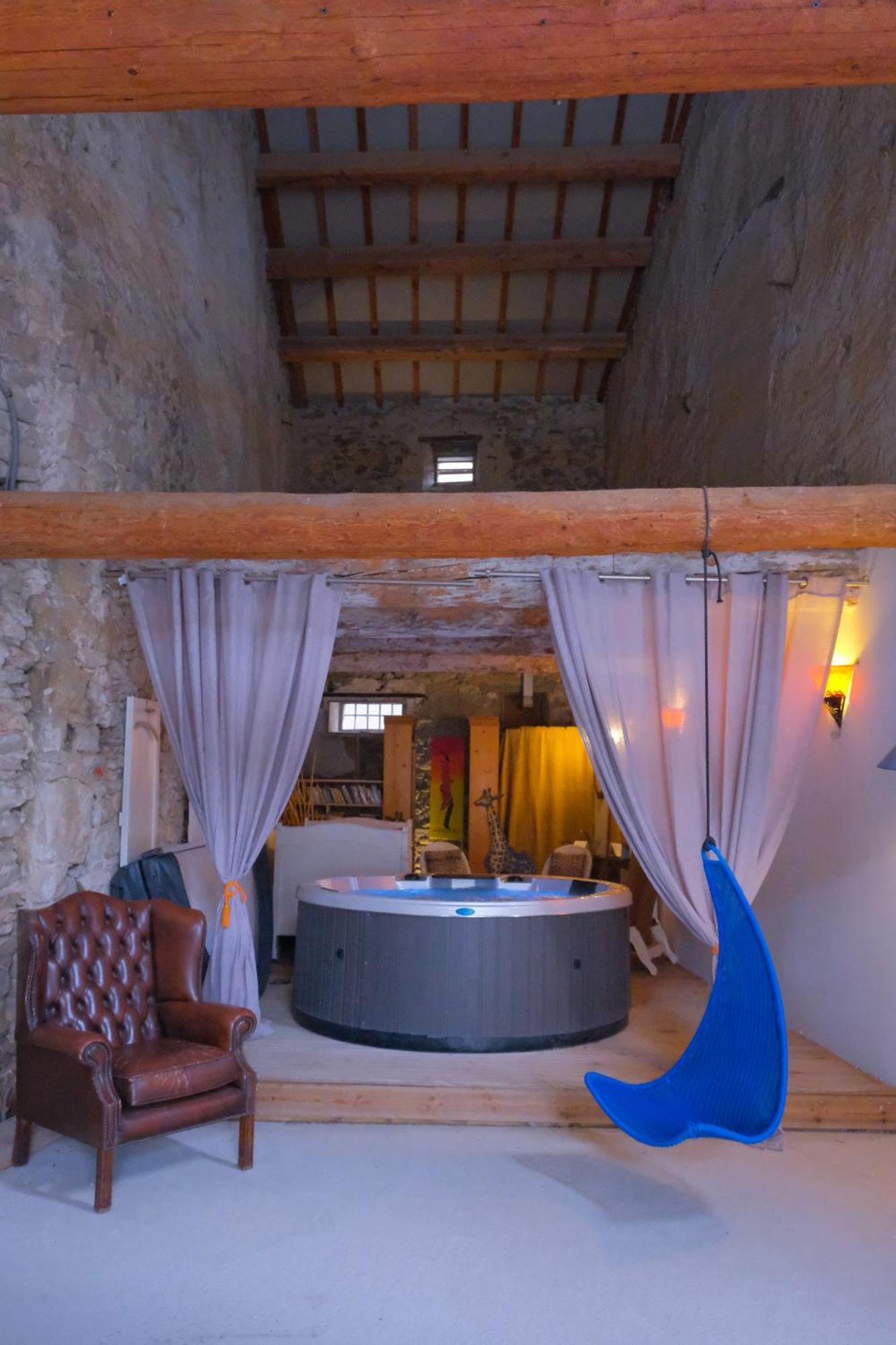 Le Gite De Sainte Valiere Piscine Et Spa Экстерьер фото